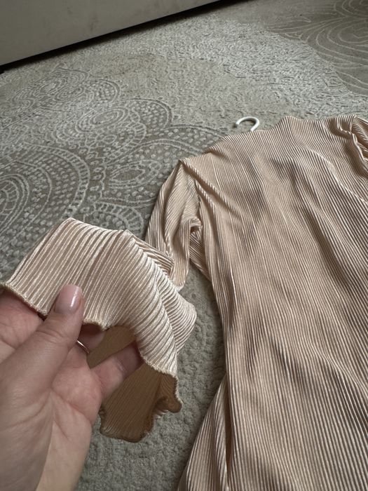 Нова сукня атлас пліссе Bellefemme