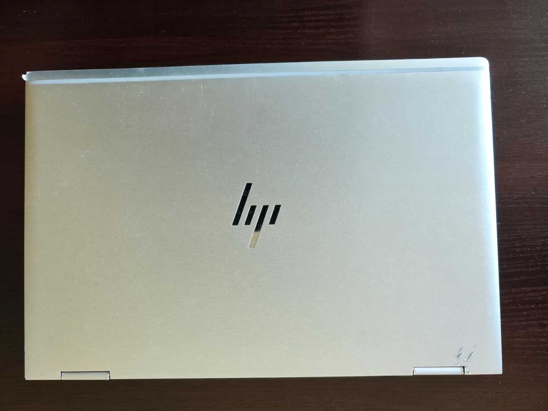 Laptop HP X360 model 1040 G5 2w1 i5-8250U 16/256 SSD Windows 11