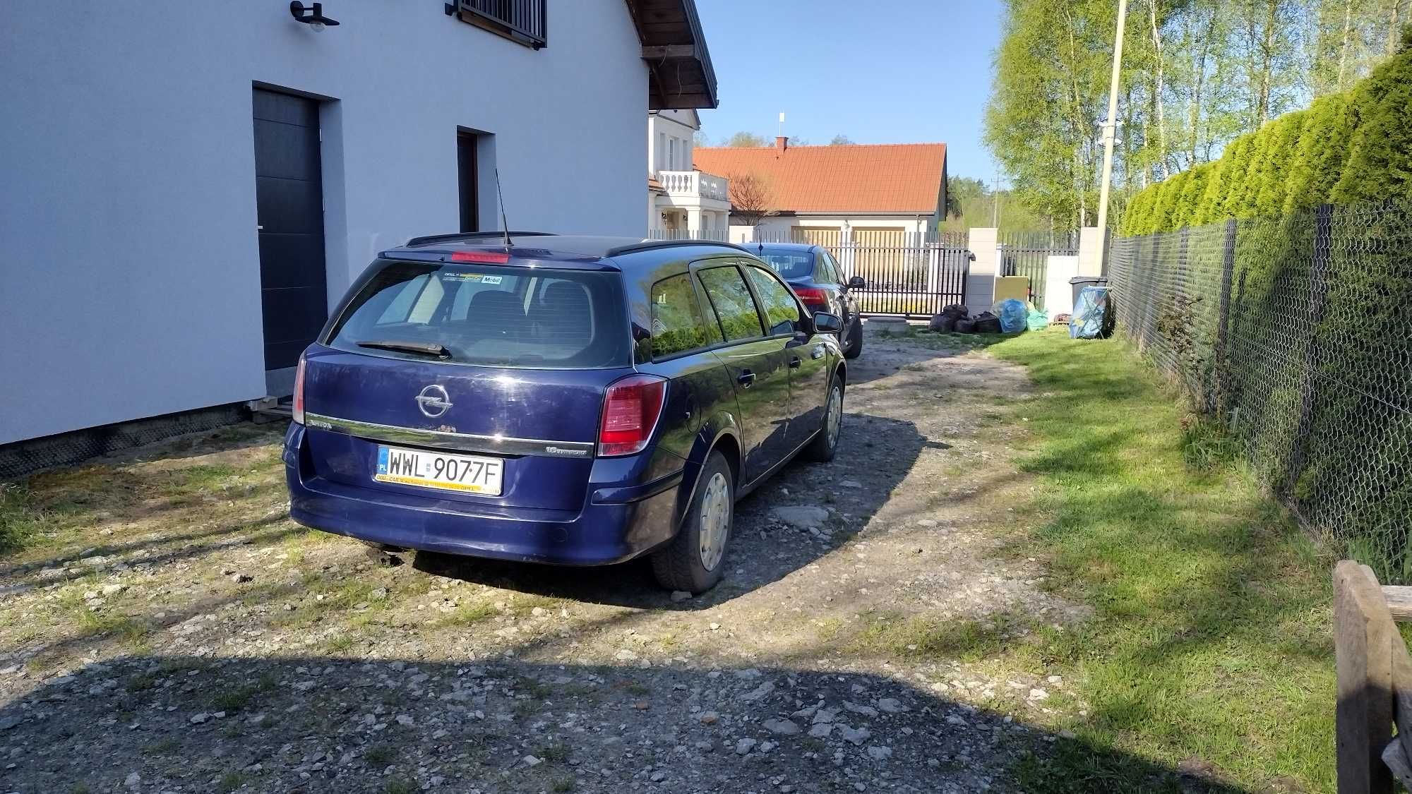 Opel Astra H . Benzyna 1,6 2006