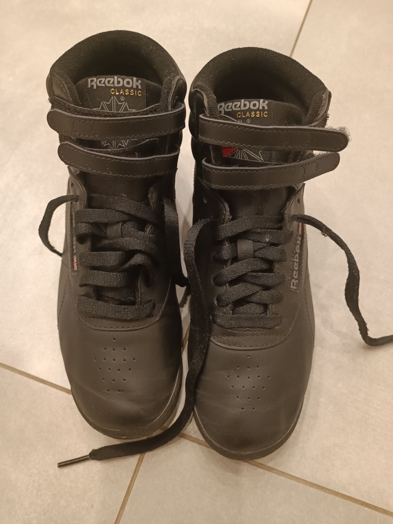 Czarne buty damskie sneakersy Reebok r. 38,5