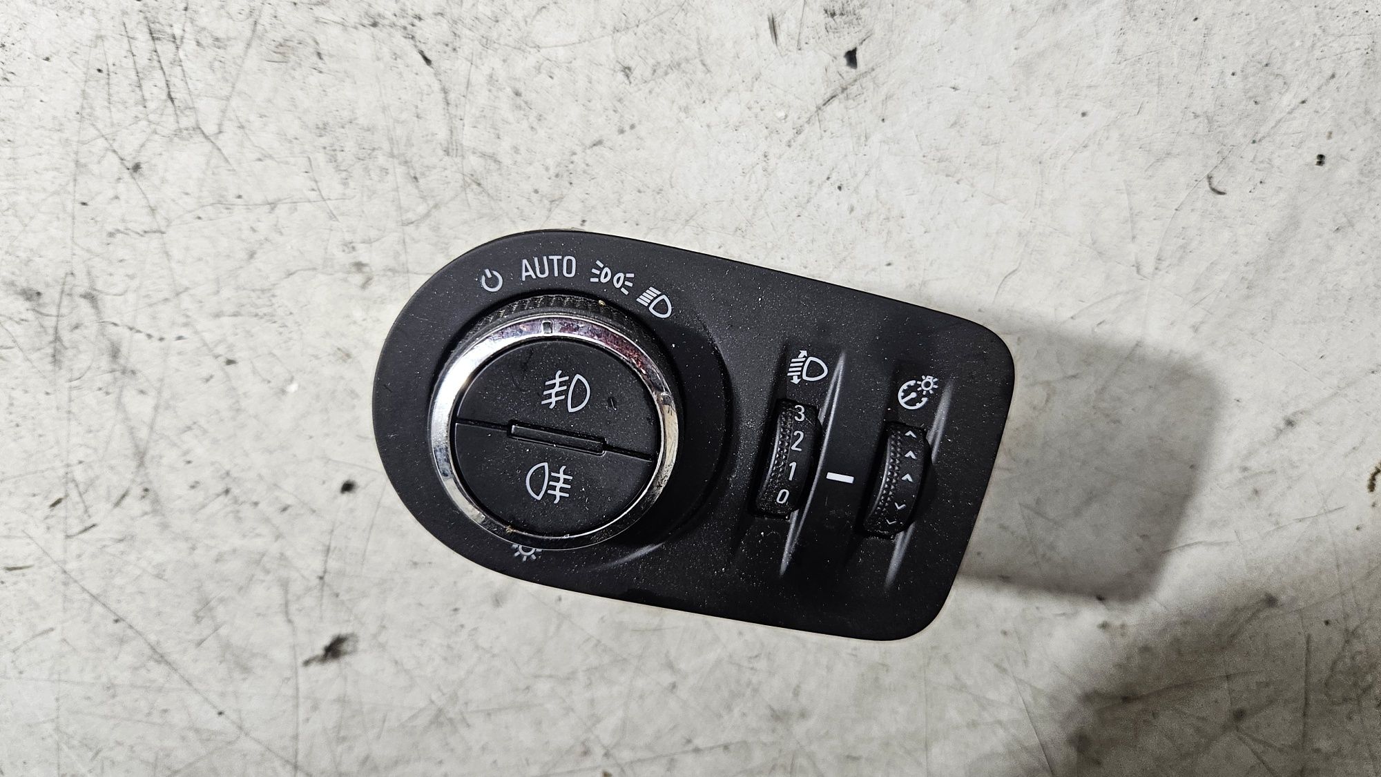 Panel guzik włącznik świateł przycisk automat opel corsa d automatyczn
