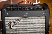 Wzmacniacz gitarowy Fender Mustang 1