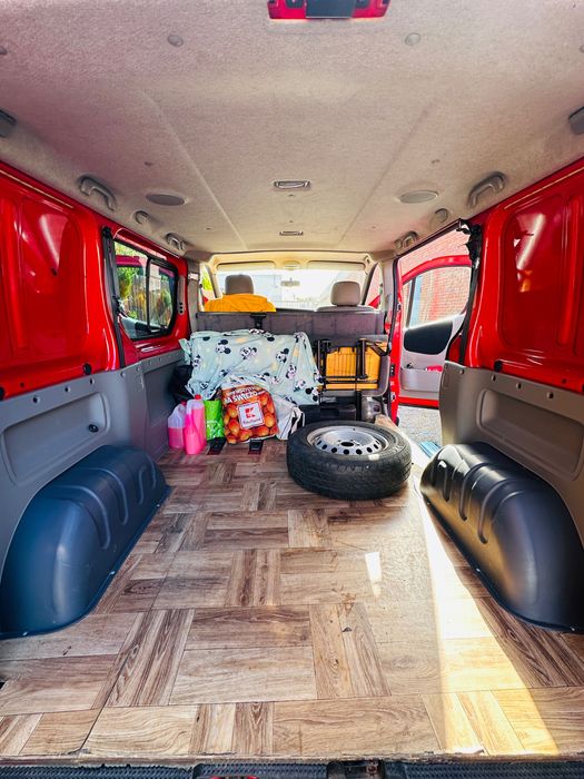 Renault Trafic 2.0+LPG gaz hak 6biegow 6os webasto prywatnie