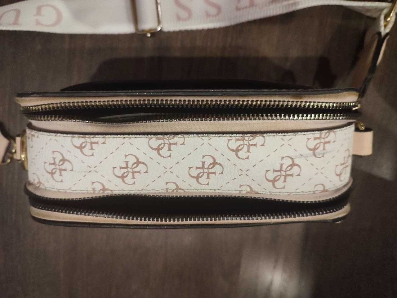Продается женская сумочка от бренда Guess