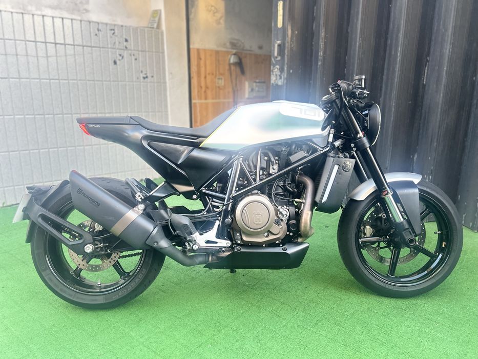 Husqvarna 701 vitpilen 110€/mes /entrega nacional