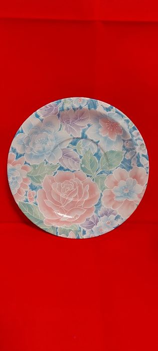 Kubek, filiżanka  z talerzykiem, wzór kwiatowy