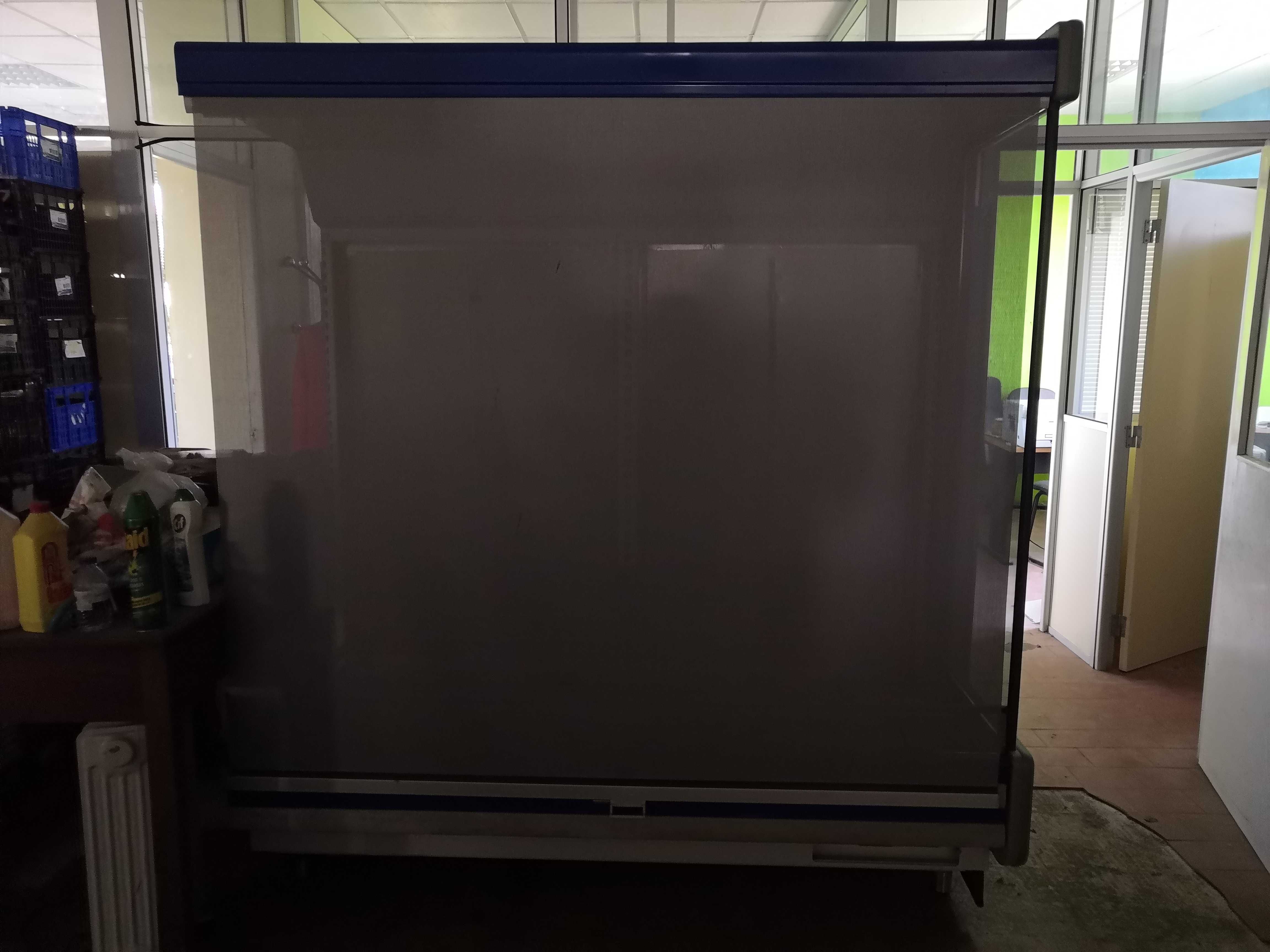 Expositor refrigerado de parede