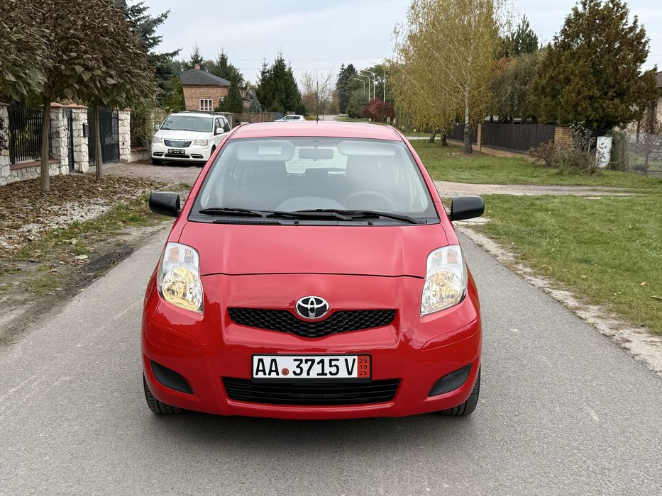 Toyota yaris 1.0 benzyna lift 2010 rok hak 5 drzwi klima