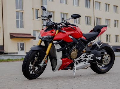 Ducati Streetfighter V4 S