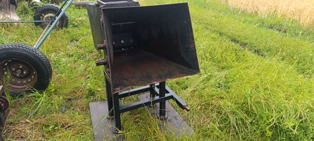 Подрібнювач гілок Зубр 120