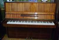 Pianino Belarus używane wysoki połysk