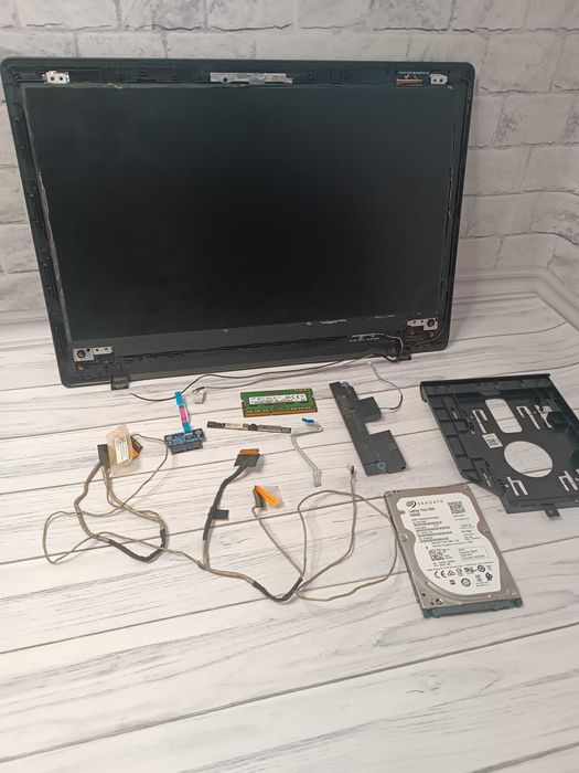 Lenovo 110-15IBR на запчасти не рабочий, динамик, HDD матрица, шлейф