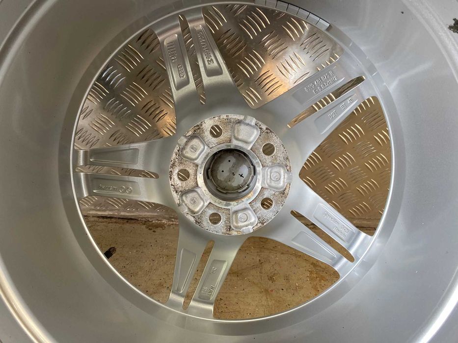 Koła Volkswagen Passat Golf Arteon 8x18 ET40 5x112 Skoda Adax Koźle