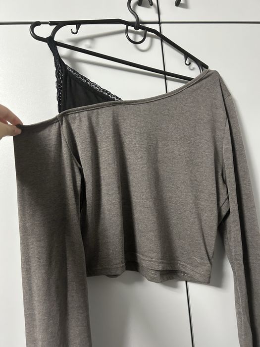 Легка кофтинка з одним плечем y2k