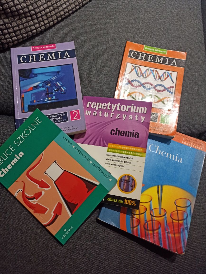 Książki do matury z chemii podstawowej i rozszerzonej