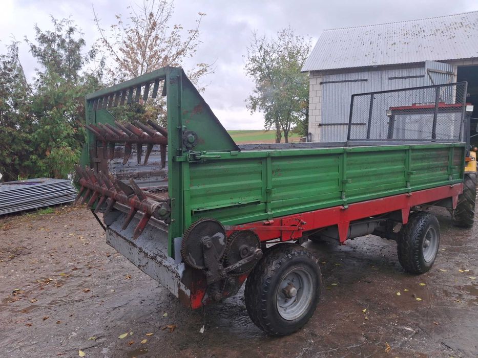 Rozrzutnik dwu osiowy stan dardzo dobry z likwidacji gospodarstwa