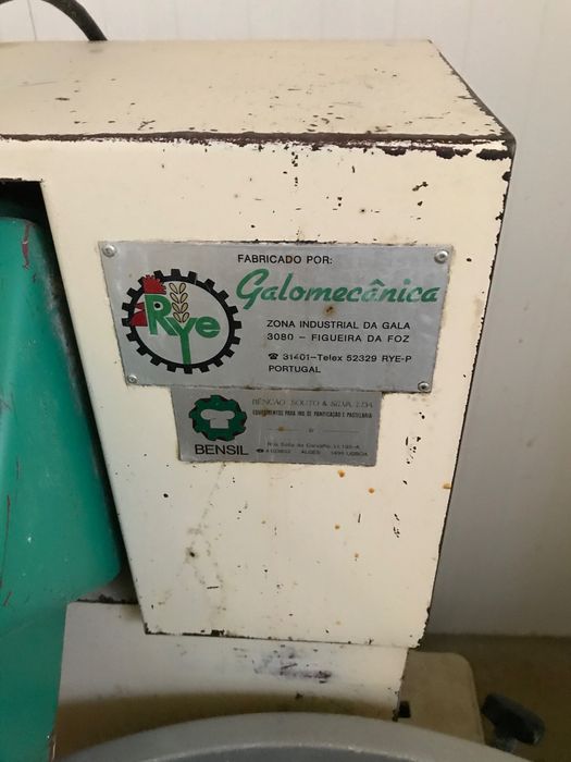 Amassadeira de 100Kg usada