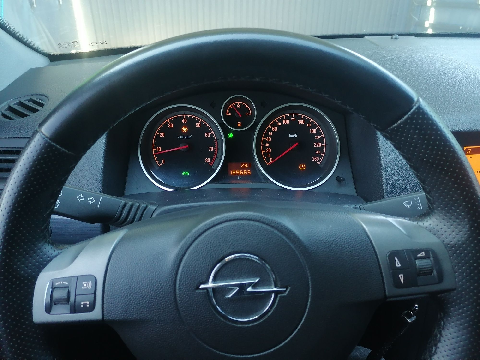 Opel Astra h 2004г