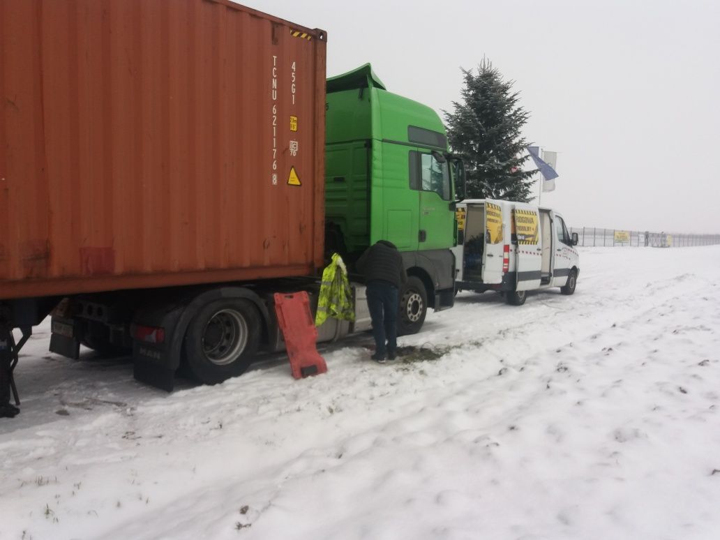 Ceny od 2 zł za km Transport maszyn rolniczych i budowlanych pomoc dro