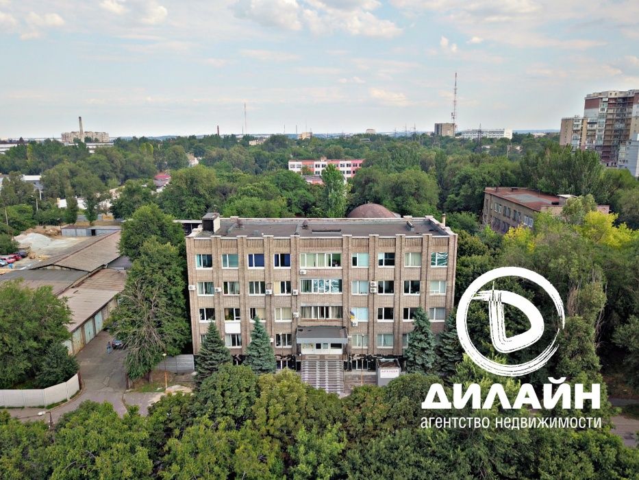 5-ти этажный офисно-торговый комплекс в центре города