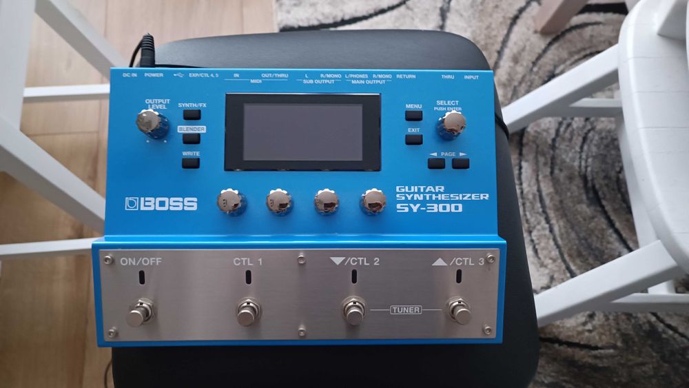 Sprzedam efekt gitarowy syntezator Boss SY 300