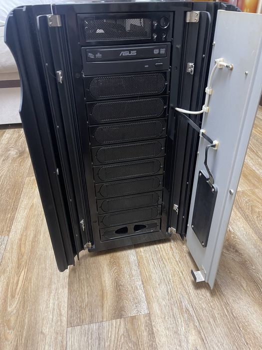 Продам системний блок без бп. Проц FX8350 black edition.