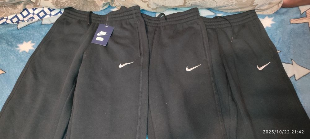 Теплые новые штаны с начёсом Nike рост 128-137