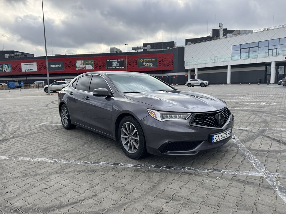 Acura TLX 2017 премиальный седан с характером