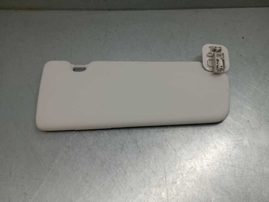 Pála de sol esquerda DACIA Sandero III