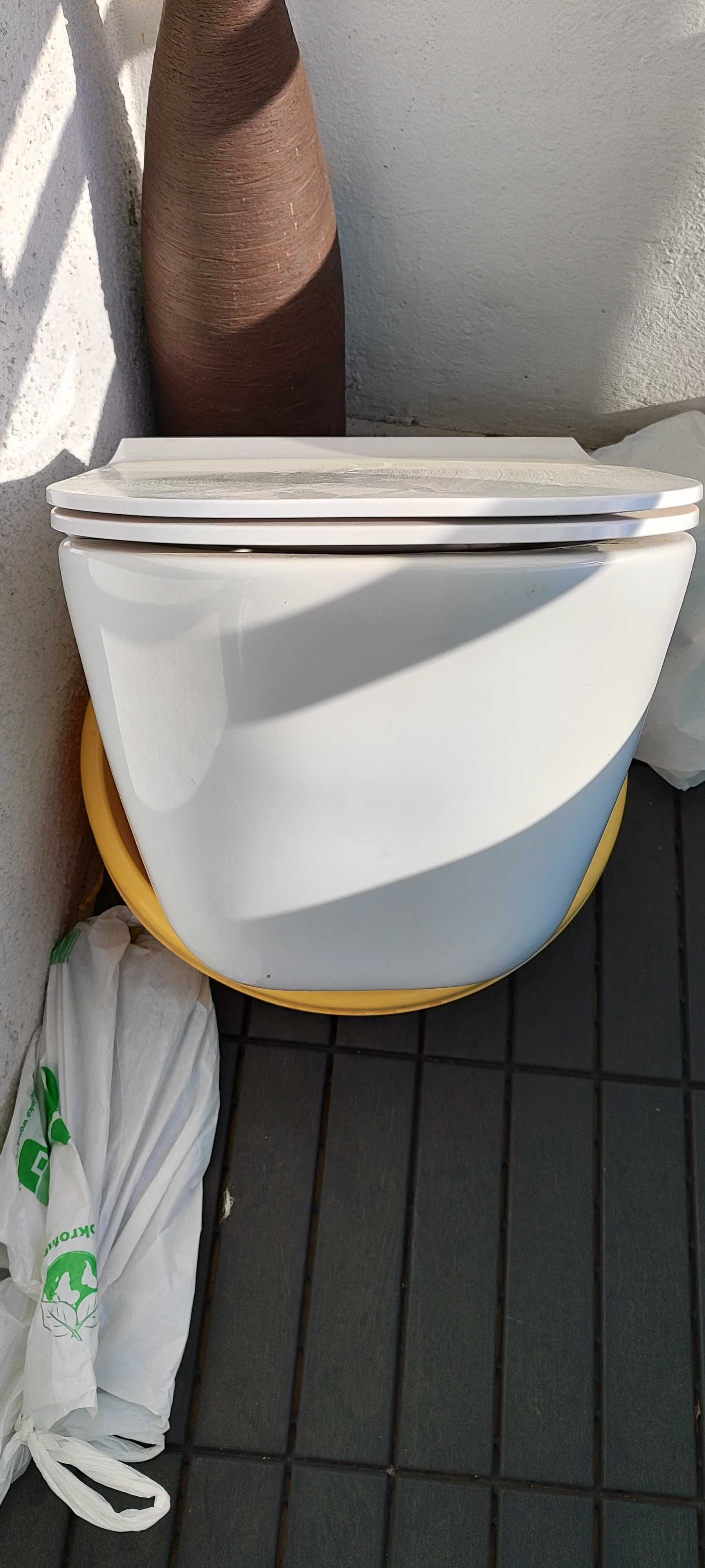 Miska WC wisząca Cassandra Roca
