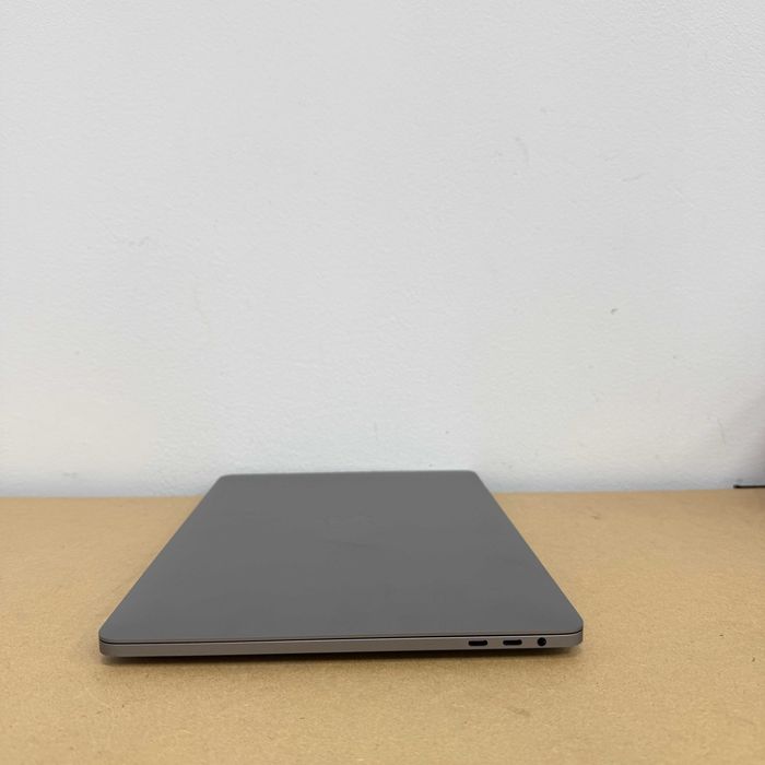 Macbook Pro 2020 { i5 | 16гб | 512 ssd } Повний комплект . Гарантія