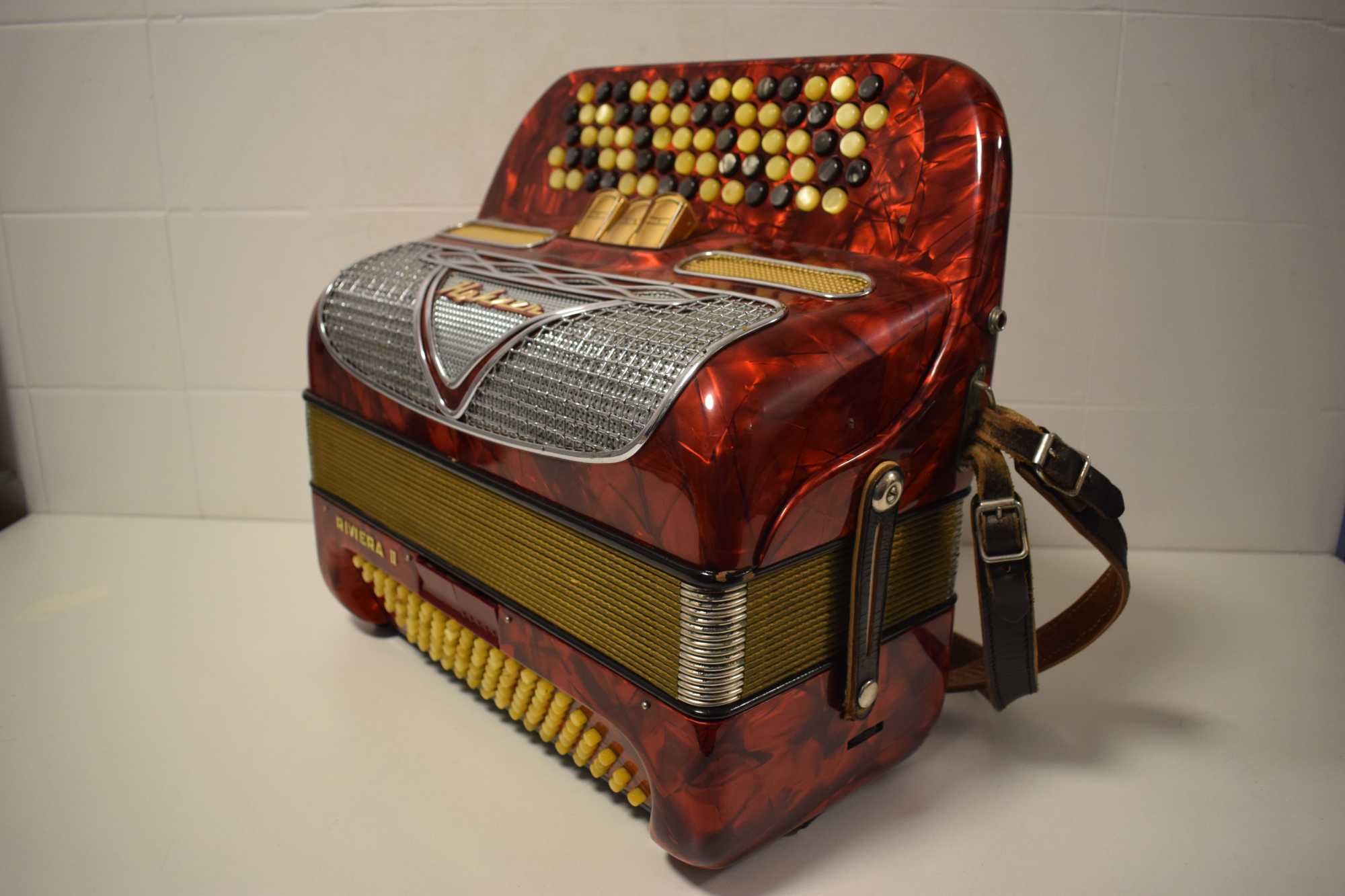 Acordeao hohner Riveira II 2  Voz 96 Baixos, N .252