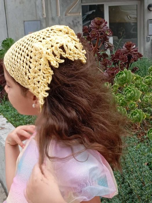 Bandana de crochet feito à mão