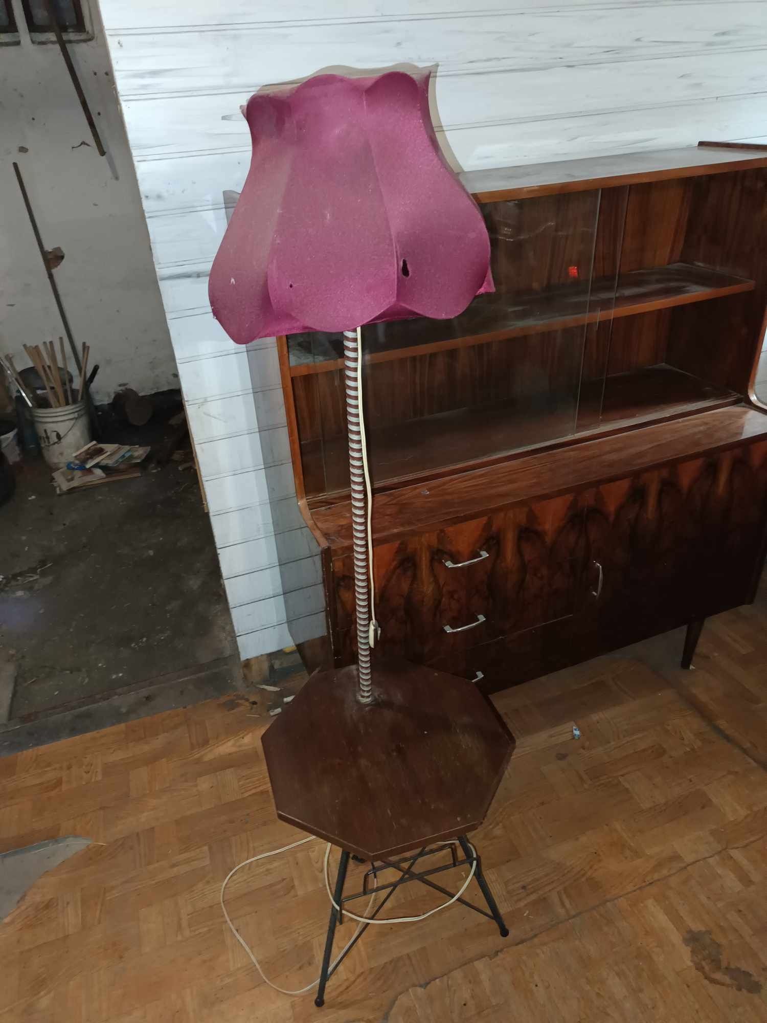 Kredens z lat 70
