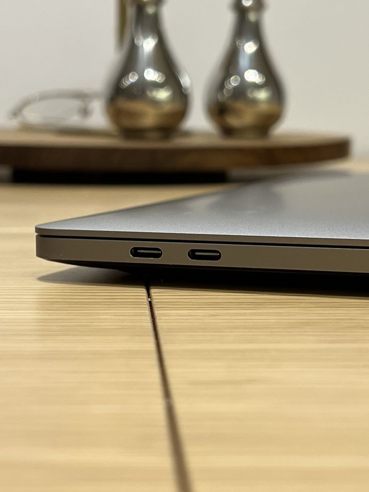 Macbook Pro 13 touch bar Intel Core i5