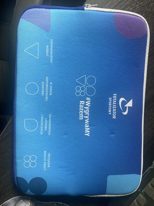 Pokrowiec na laptopa
