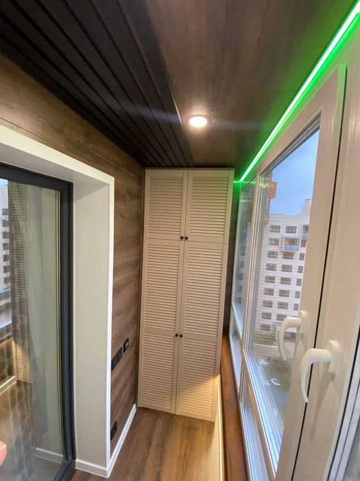 Балкон під ключ Утеплення балкону  Обшивка балкону Київ Утепление