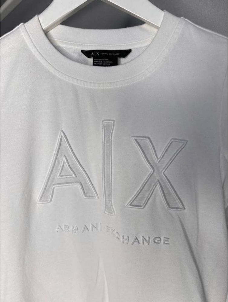 Женская футболка Armani Exchange