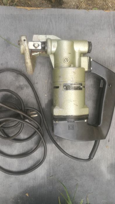 Elektryczne nożyce do blachy Celma PRMa 311 stan idealny