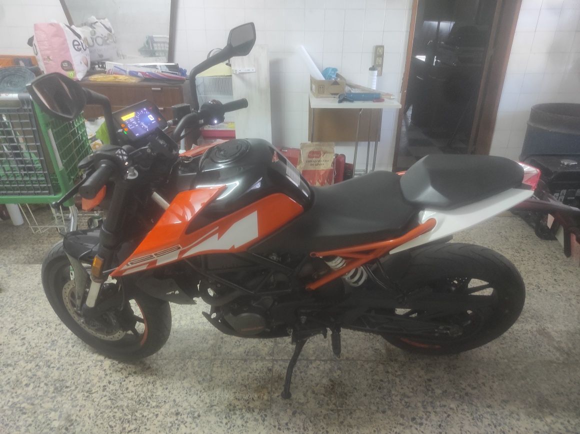 KTM duke 125 abs