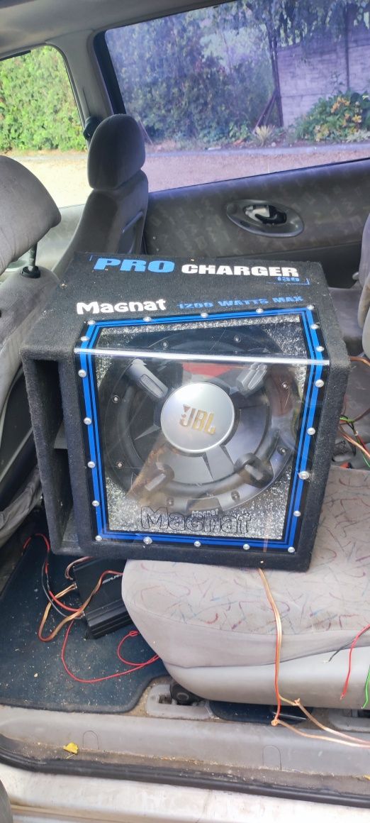 Sprzedam subwoofer i wzmacniacz