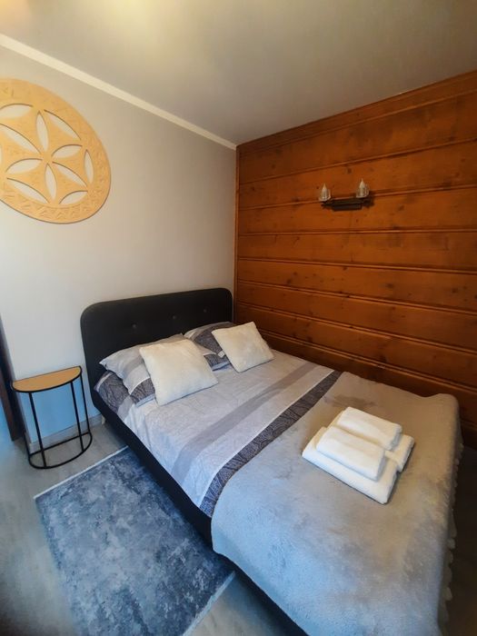 Wolne miejsca    300 m od dworca