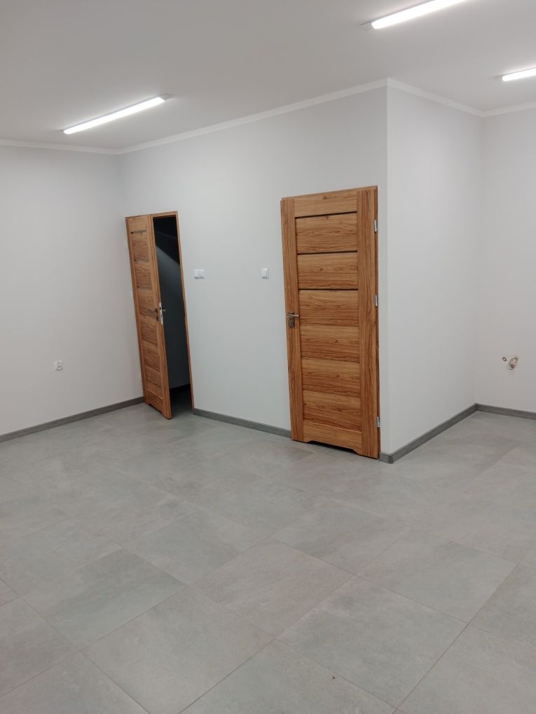 Wynajmie lokal 32 m - z parkingiem super lokalizacja