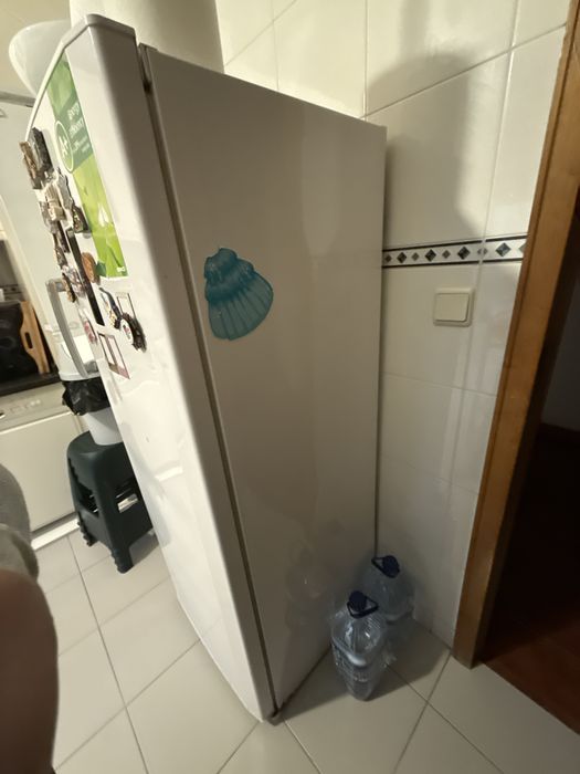 Congelador Beko em bom estado