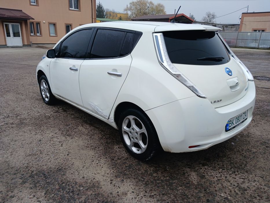 Нісан ліф 17р 30ка