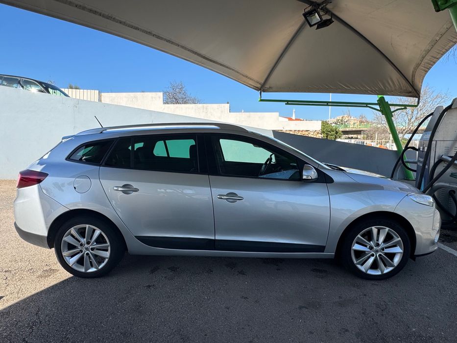 Vendo Megane com poucos kms