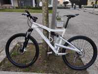 Bicicleta BTT personalizada