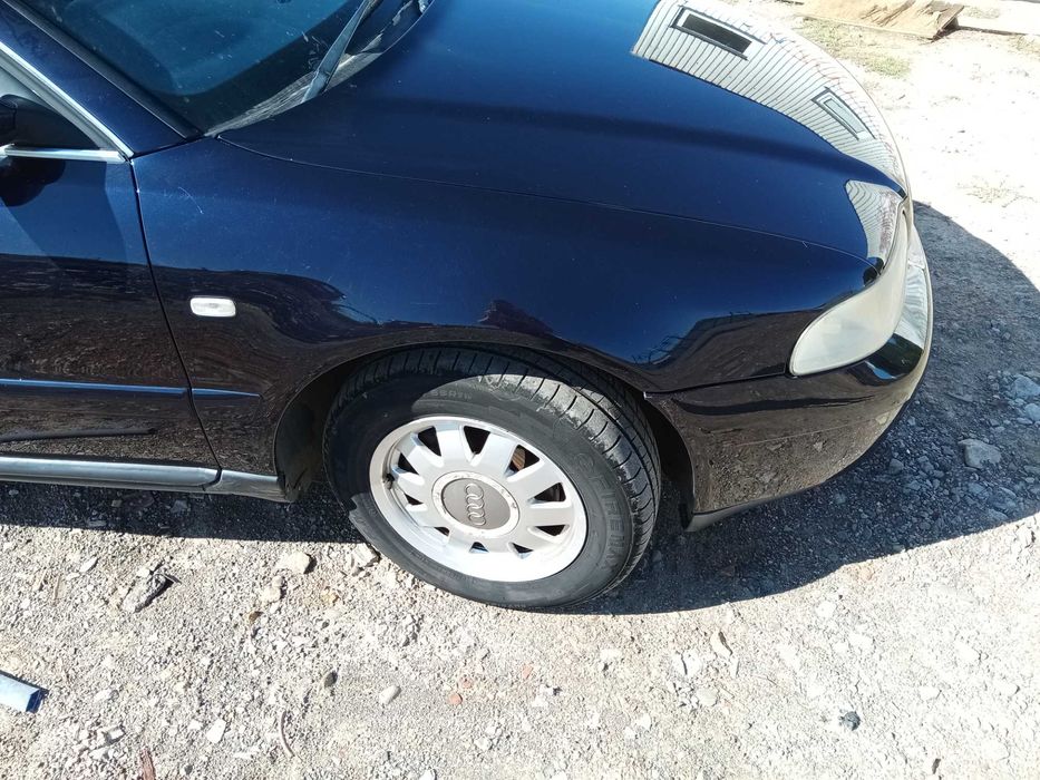 Audi A4 b5 błotnik lz5l granatowy bez malowan lift blotnik przód prawy