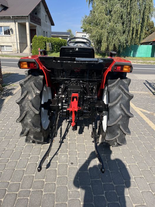 Traktor Mitsubishi MT 24 wspomaganie rewers