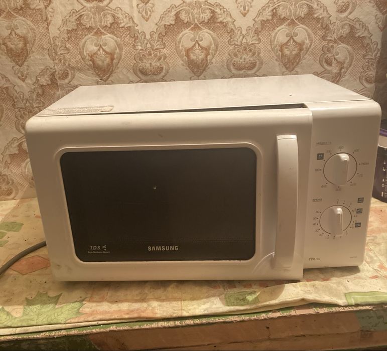 Продам рабочую микроволновку «Самсунг»